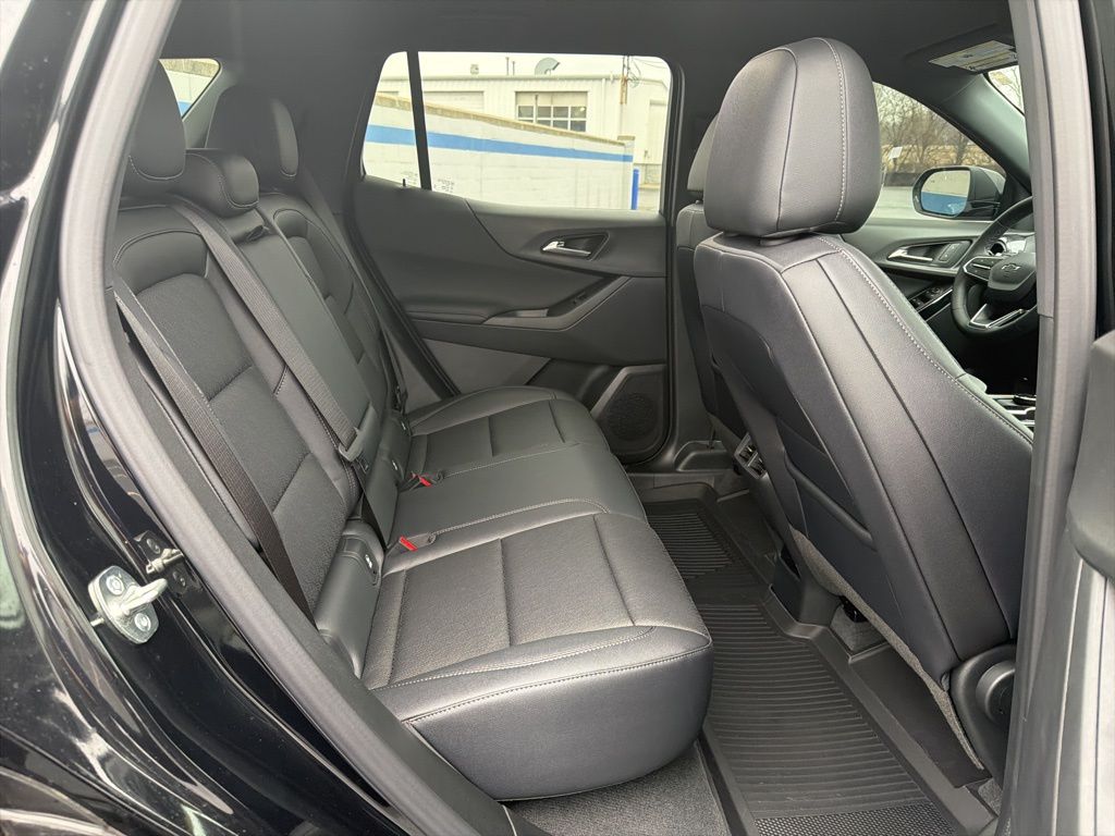 Thumbnail: 2026 Chevrolet Equinox - 23