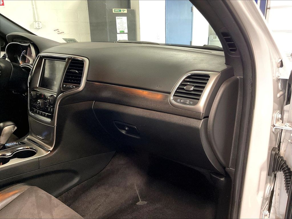 2018 Jeep Grand Cherokee — photo 13