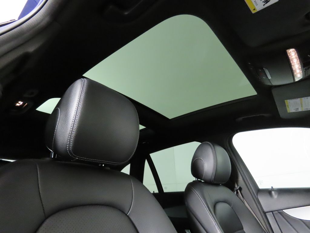 2019 Mercedes-Benz GLC 300 18
