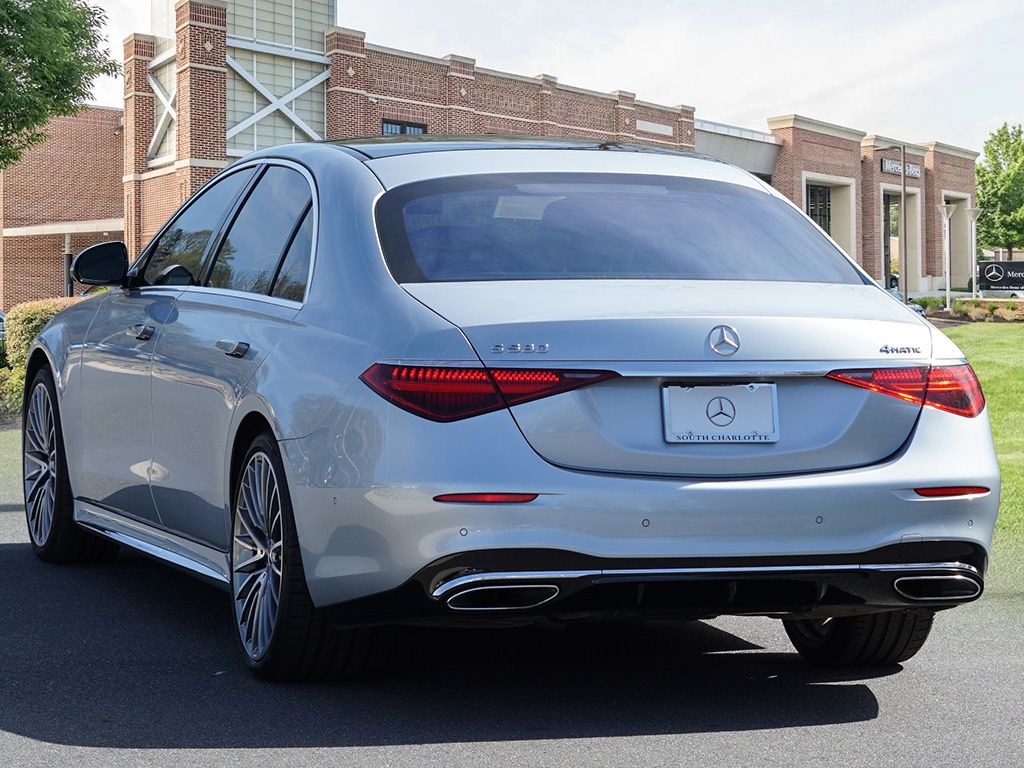 Thumbnail: 2023 Mercedes-Benz S-Class - 7