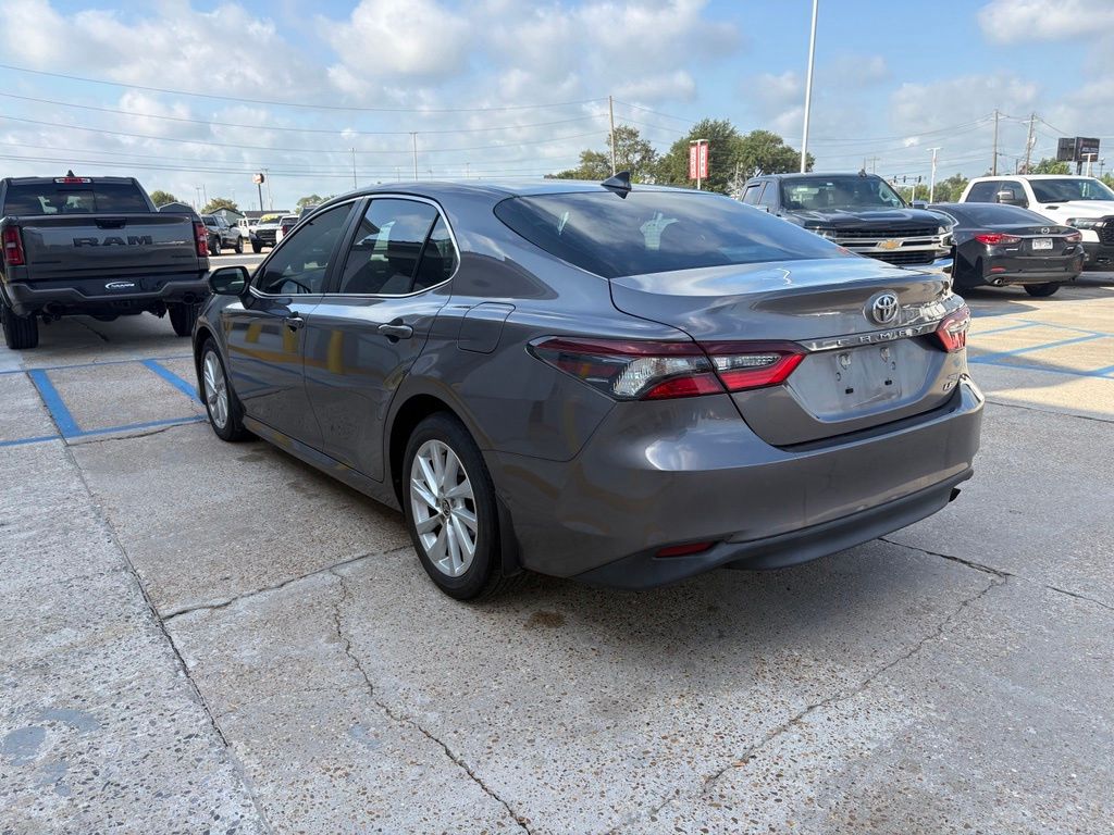 2023 Toyota Camry LE — photo 8