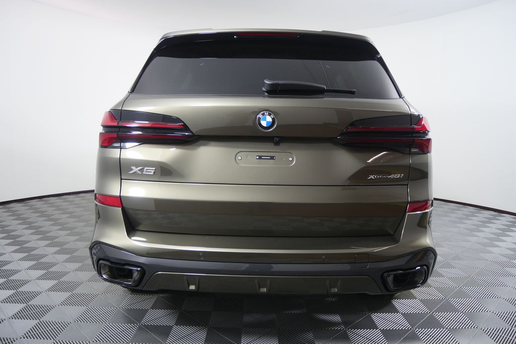 Thumbnail: 2026 BMW X5 - 4