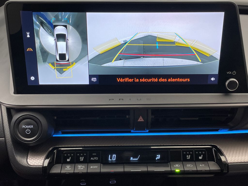 2023 Toyota Prius Limited 26