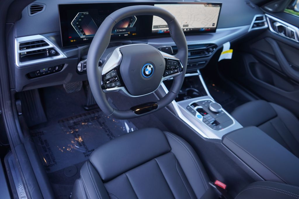 2025 BMW i4 eDrive40 12