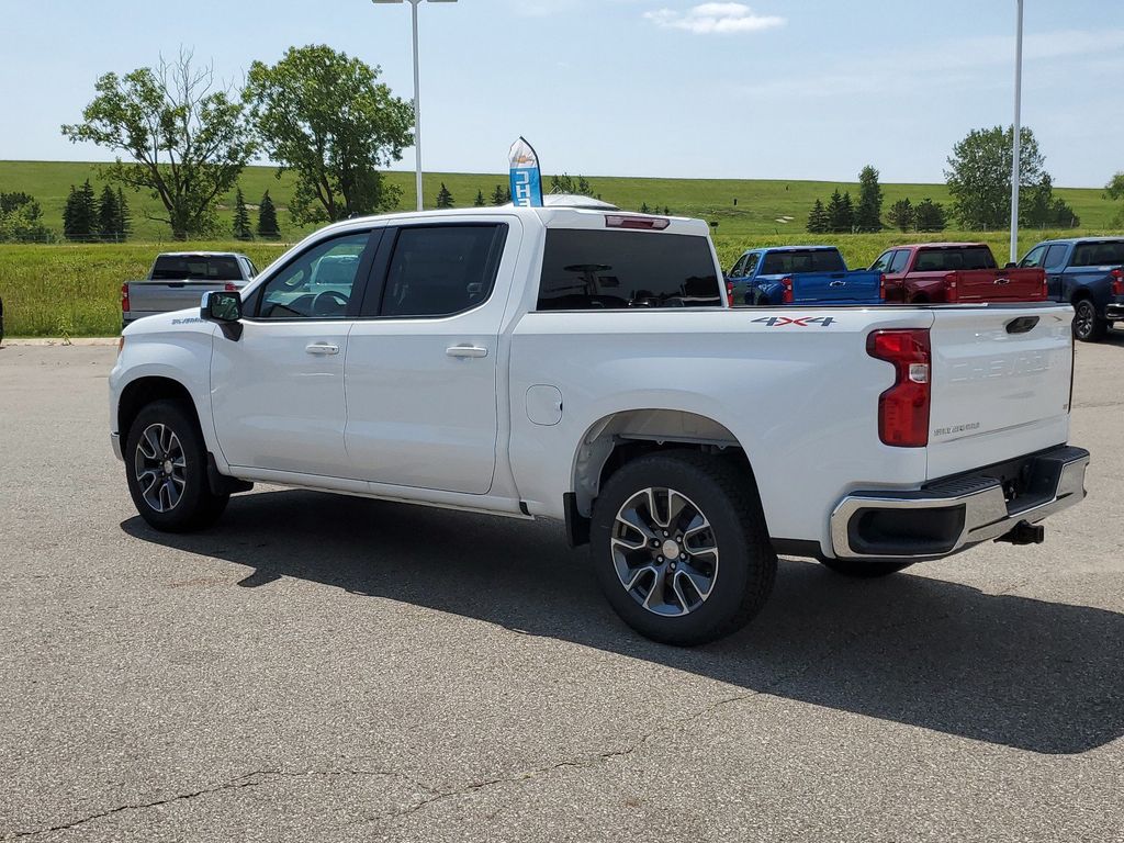 2024 Chevrolet Silverado 1500 LT 3