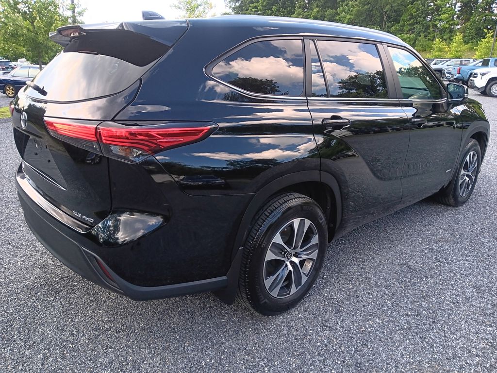 Used 2023 Toyota Highlander SUV