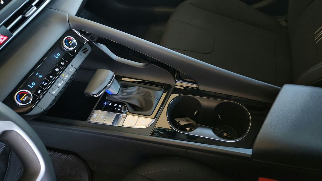 2026 Hyundai Elantra Hybrid