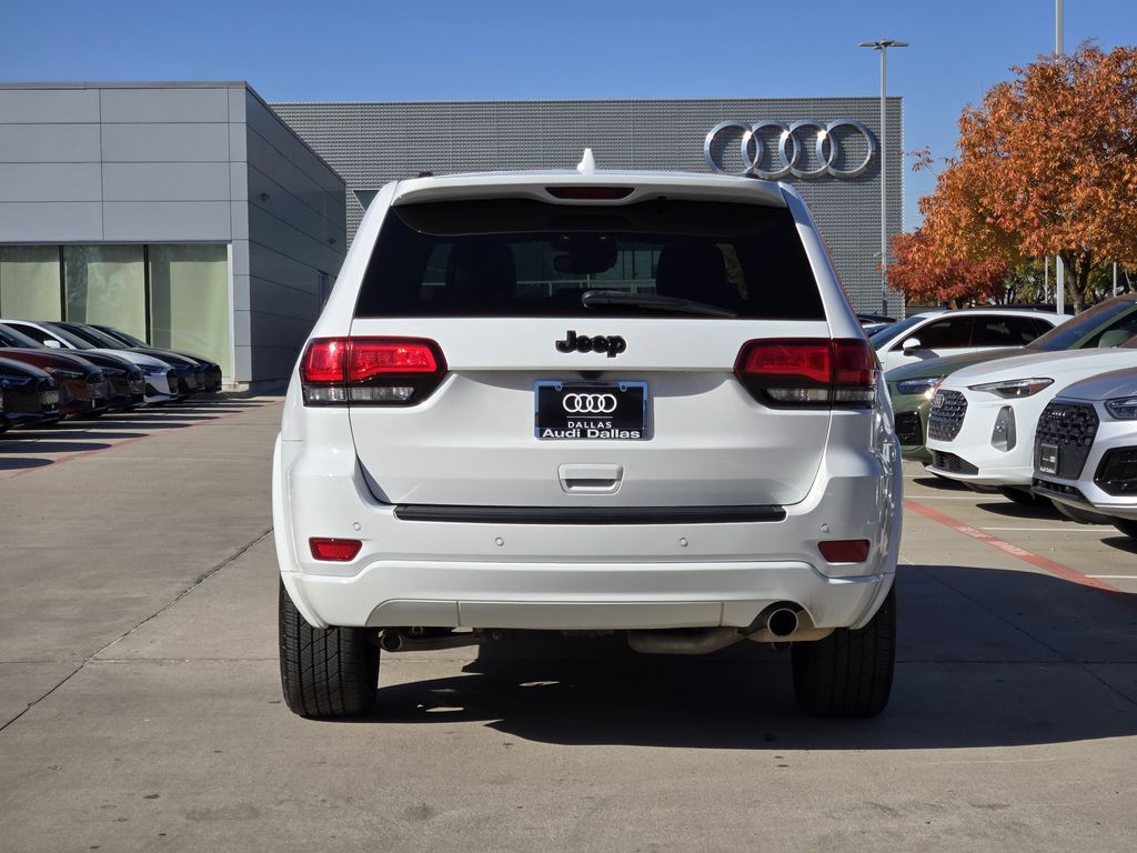 used 2021 Jeep Grand Cherokee car, priced at $18,481