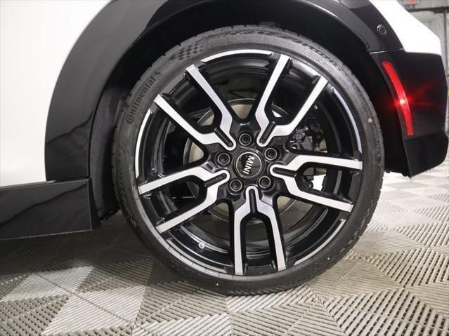 Thumbnail: 2026 MINI Cooper - 32