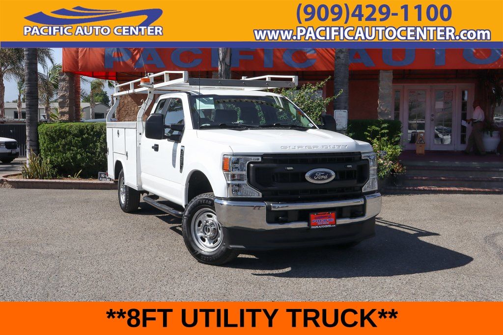 Oxford White 2021 Ford F-350 Super Duty Pickup Truck Four-Wheel Drive Automatic