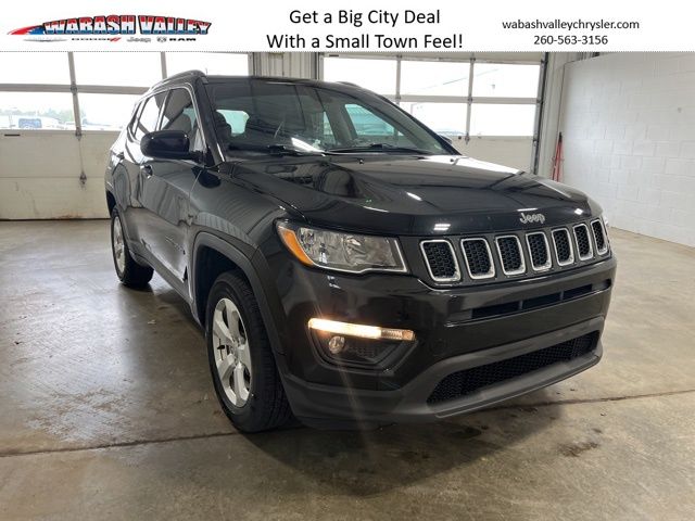 Diamond Black Crystal Pearlcoat 2020 Jeep Compass SUV / Crossover Four-Wheel Drive 9-Speed Automatic