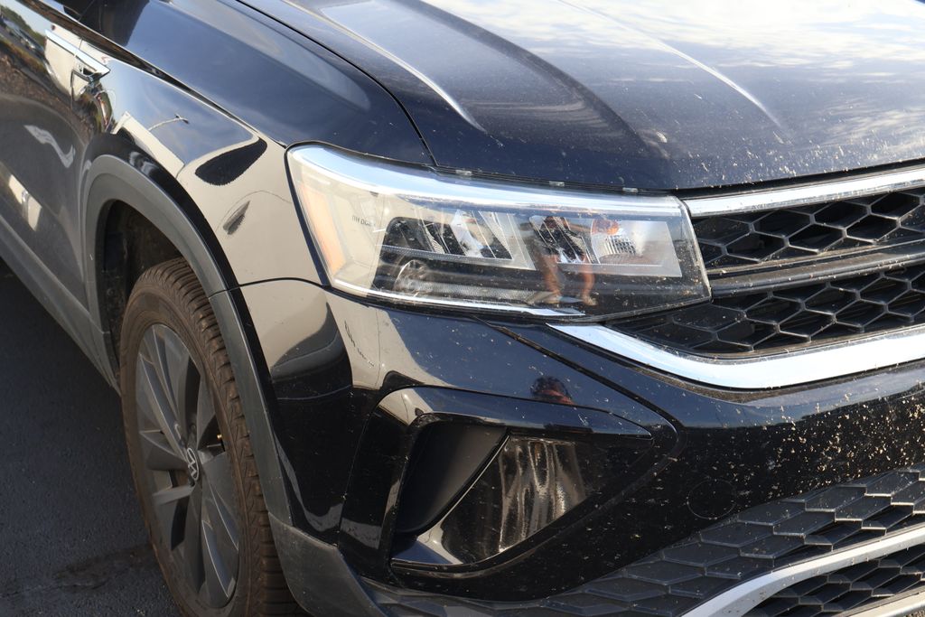 Thumbnail: 2024 Volkswagen Taos - 4