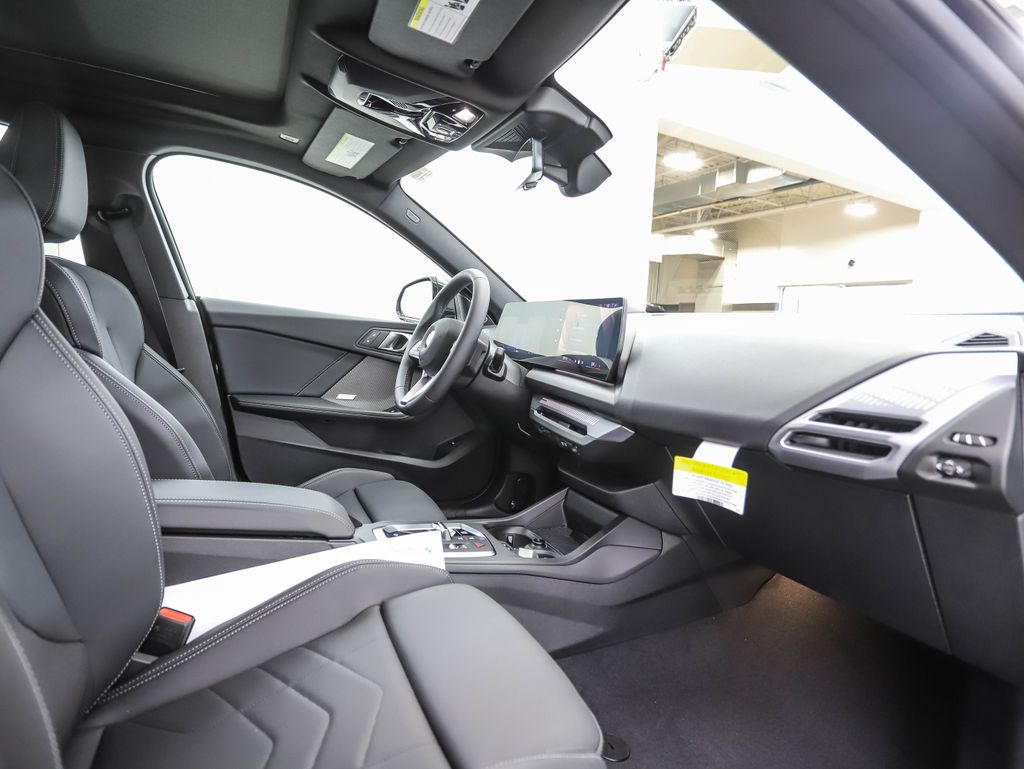 Thumbnail: 2025 BMW 2 Series - 28