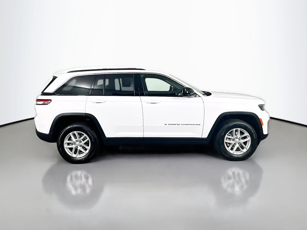 New 2025 White Jeep Laredo X image 8