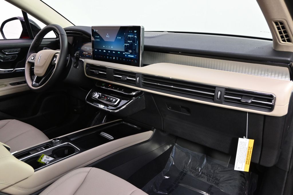 New 2026 Red Lincoln Premiere image 15