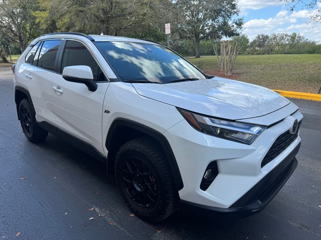 2024 Toyota RAV4 XLE 7