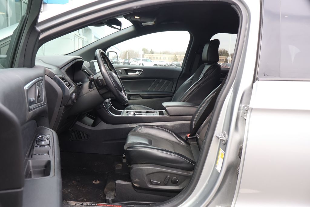 Thumbnail: 2023 Ford Edge - 14