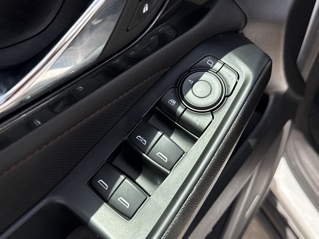 2023 Chevrolet Traverse RS White at Community Kia