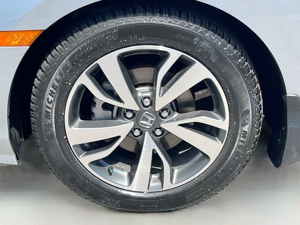 Used 2023 Silver Honda Touring image 34