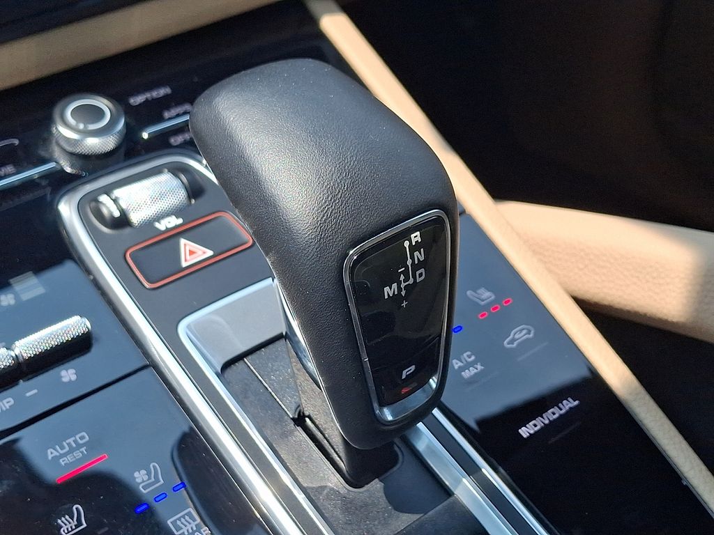 Thumbnail: 2023 Porsche Cayenne - 19