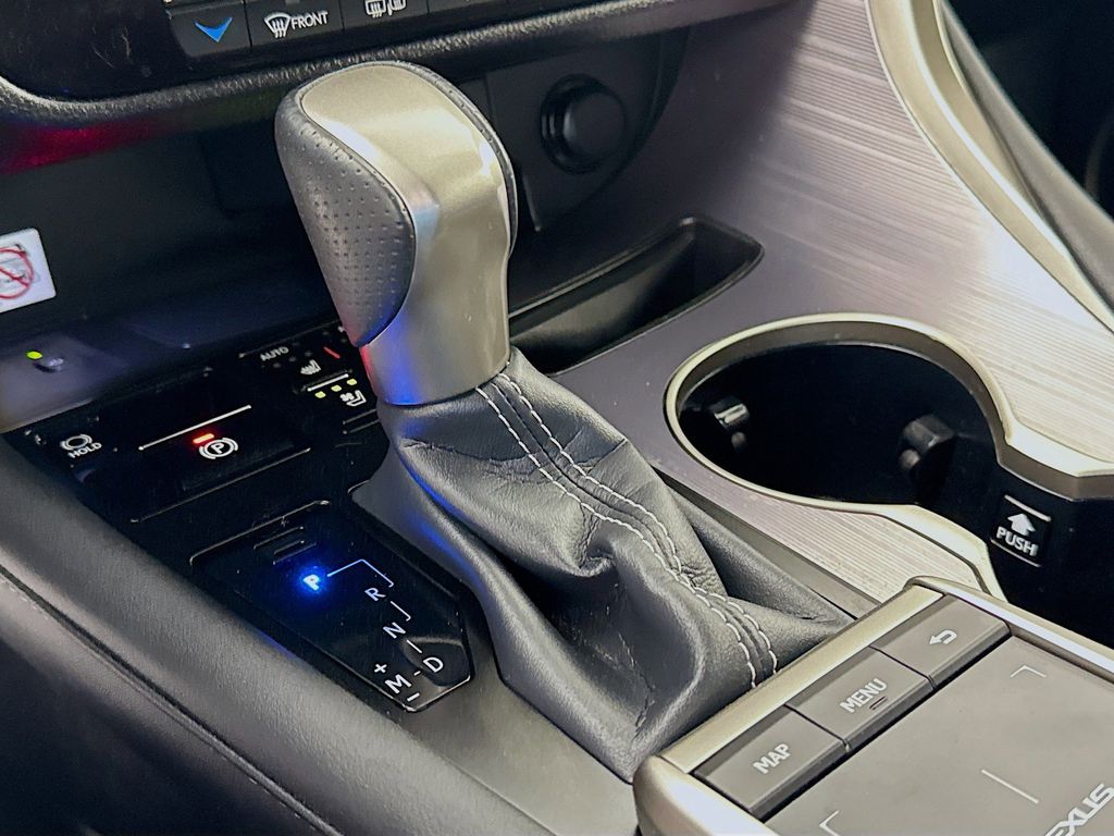 Thumbnail: 2022 Lexus RX - 17