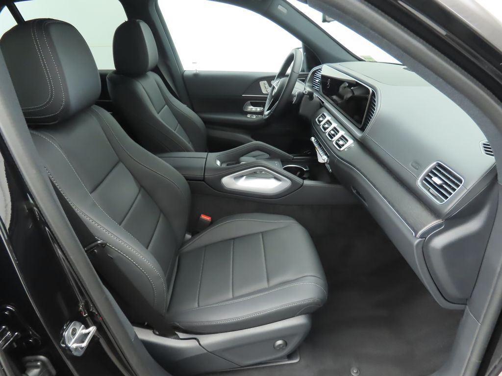 Thumbnail: 2026 Mercedes-Benz GLE - 20