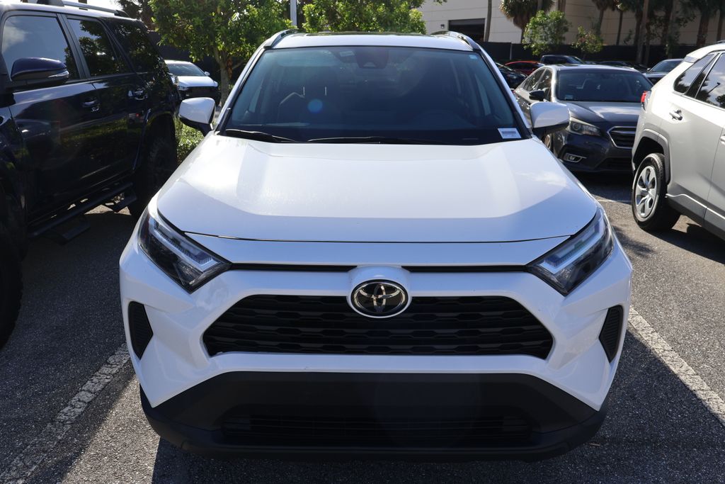 Thumbnail: 2022 Toyota RAV4 - 5