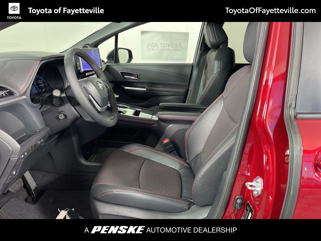 Thumbnail: 2025 Toyota Sienna - 24