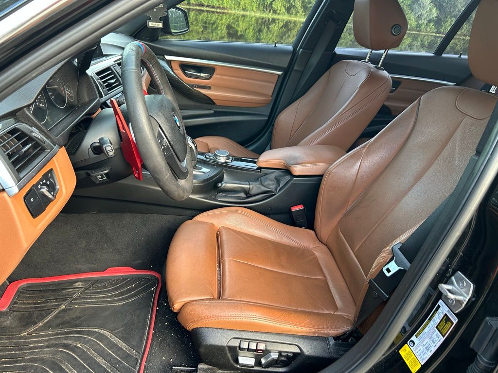 Thumbnail: 2016 BMW 3 Series - 13
