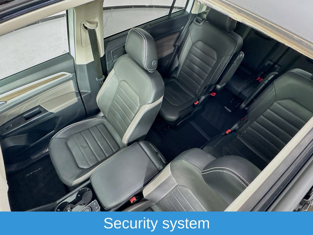 Used Car 2021 Volkswagen Atlas  Sel Premium For Sale Under $30,000 In Austin, Texas