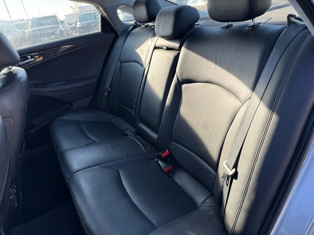 Thumbnail: 2013 Hyundai Sonata - 10