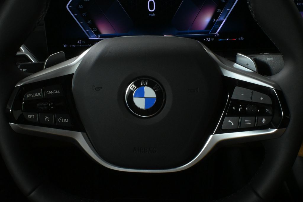 Thumbnail: 2025 BMW 3 Series - 19