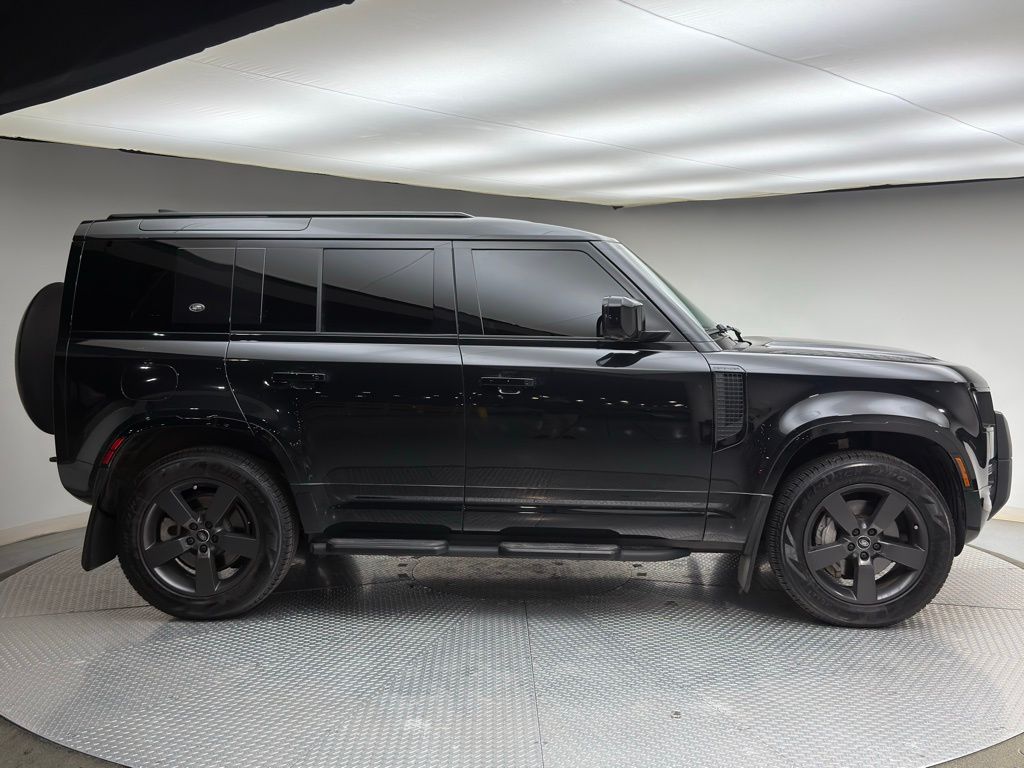 Thumbnail: 2024 Land Rover Defender - 3