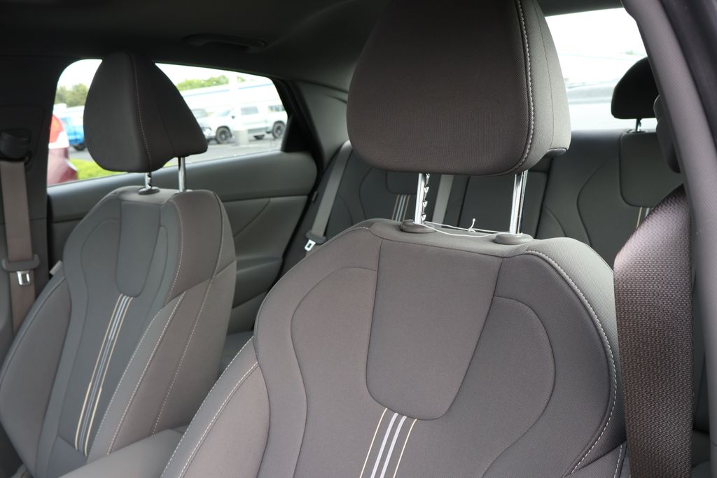 2025 Hyundai Elantra SEL 13