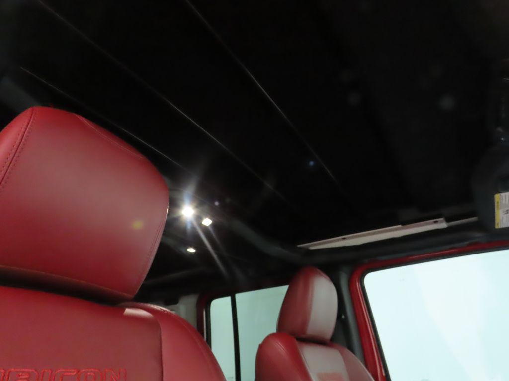 2024 Jeep Wrangler Rubicon 19