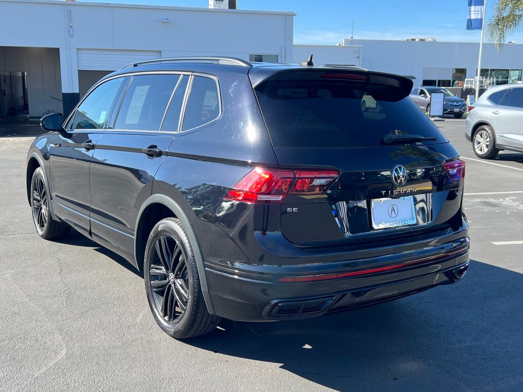 Thumbnail: 2022 Volkswagen Tiguan - 9