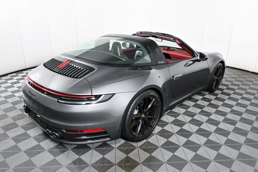 2024 Porsche 911 Targa 4 24