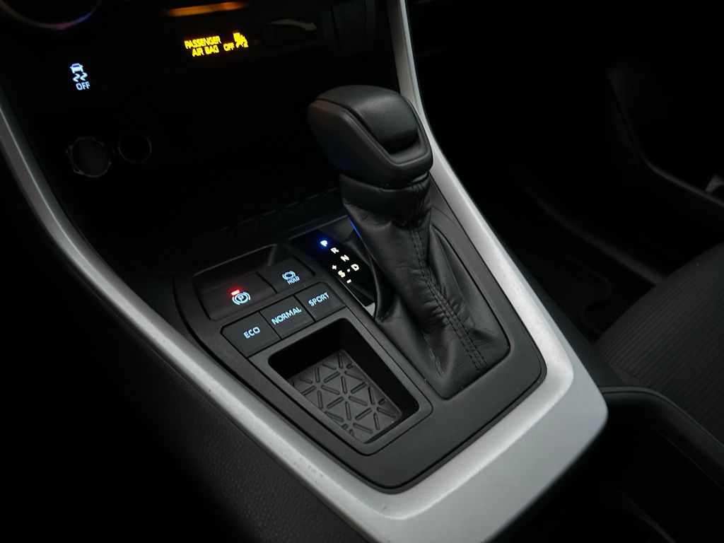 Thumbnail: 2022 Toyota RAV4 - 26