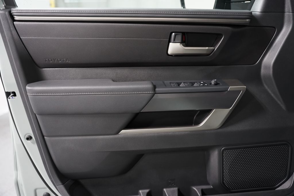 2025 Toyota Tundra SR5 31