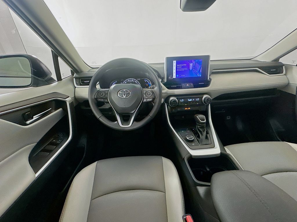 Thumbnail: 2023 Toyota RAV4 - 23