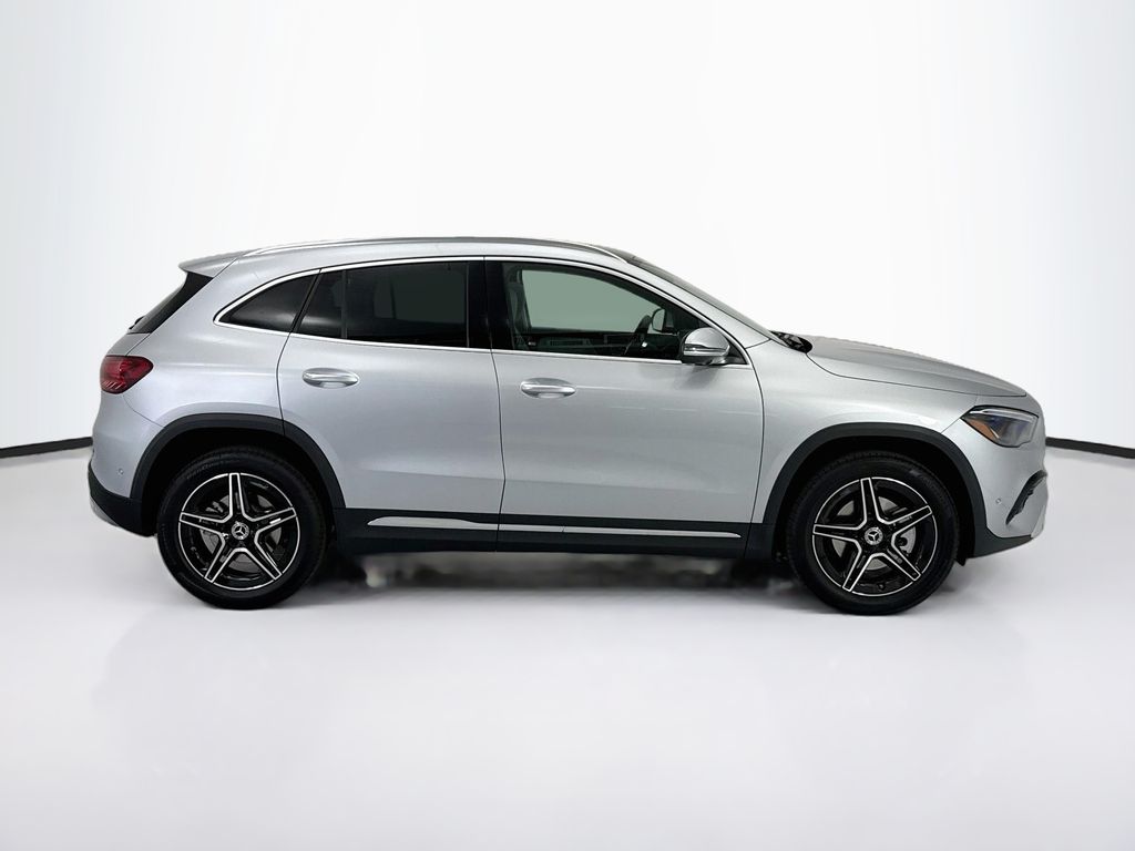Thumbnail: 2026 Mercedes-Benz GLA - 4