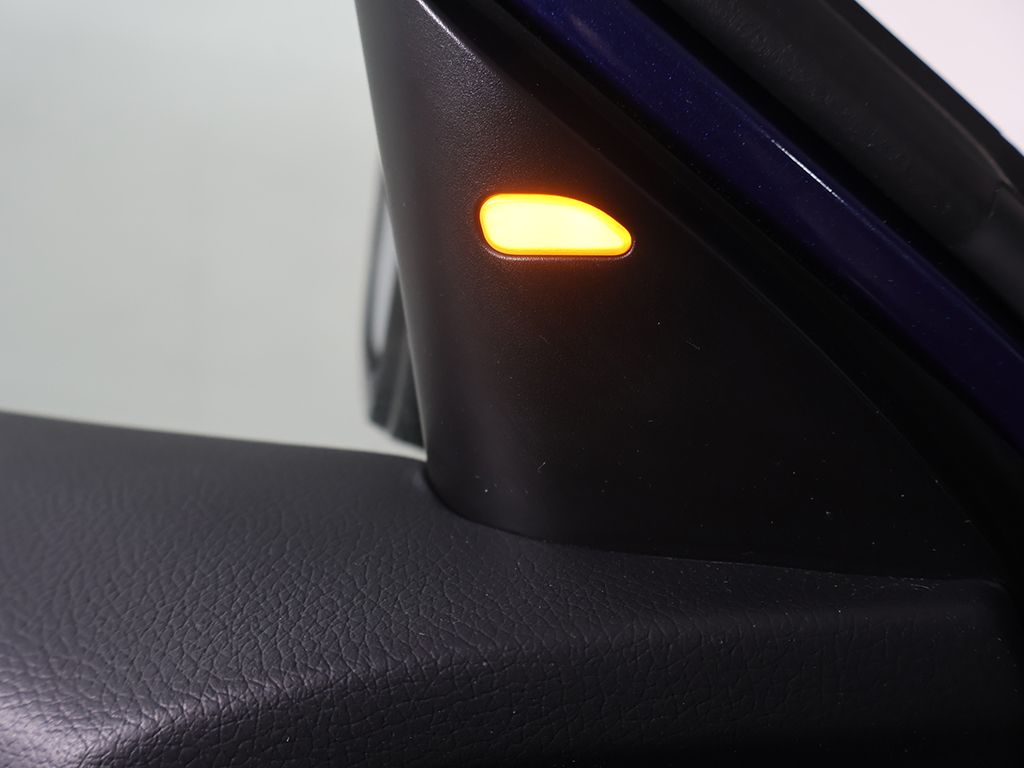 Used 2018 Blue Nissan SL image 34