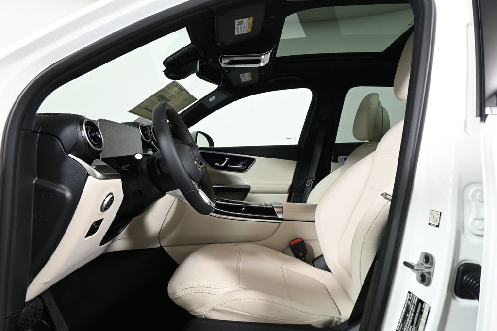 Thumbnail: 2026 Mercedes-Benz GLC - 3