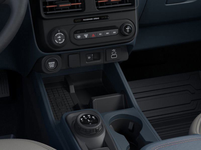 New 2025 Ford Maverick Lariat 4D Crew Cab