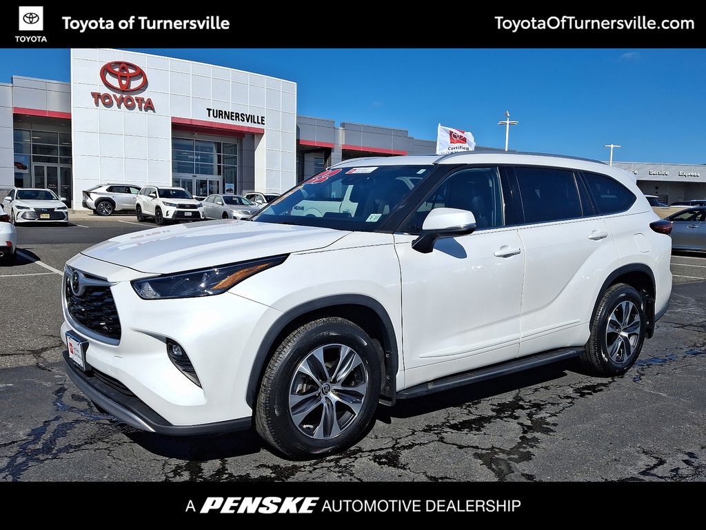 2022 Toyota Highlander XLE -
                Turnersville, NJ