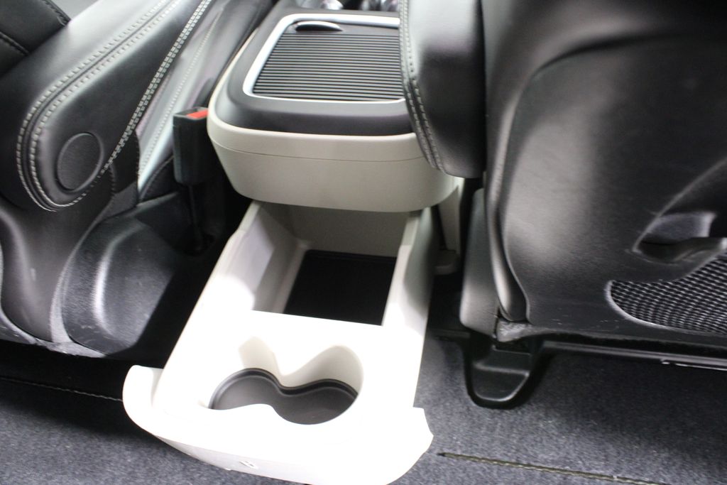 Used 2023 Chrysler Pacifica for sale in 