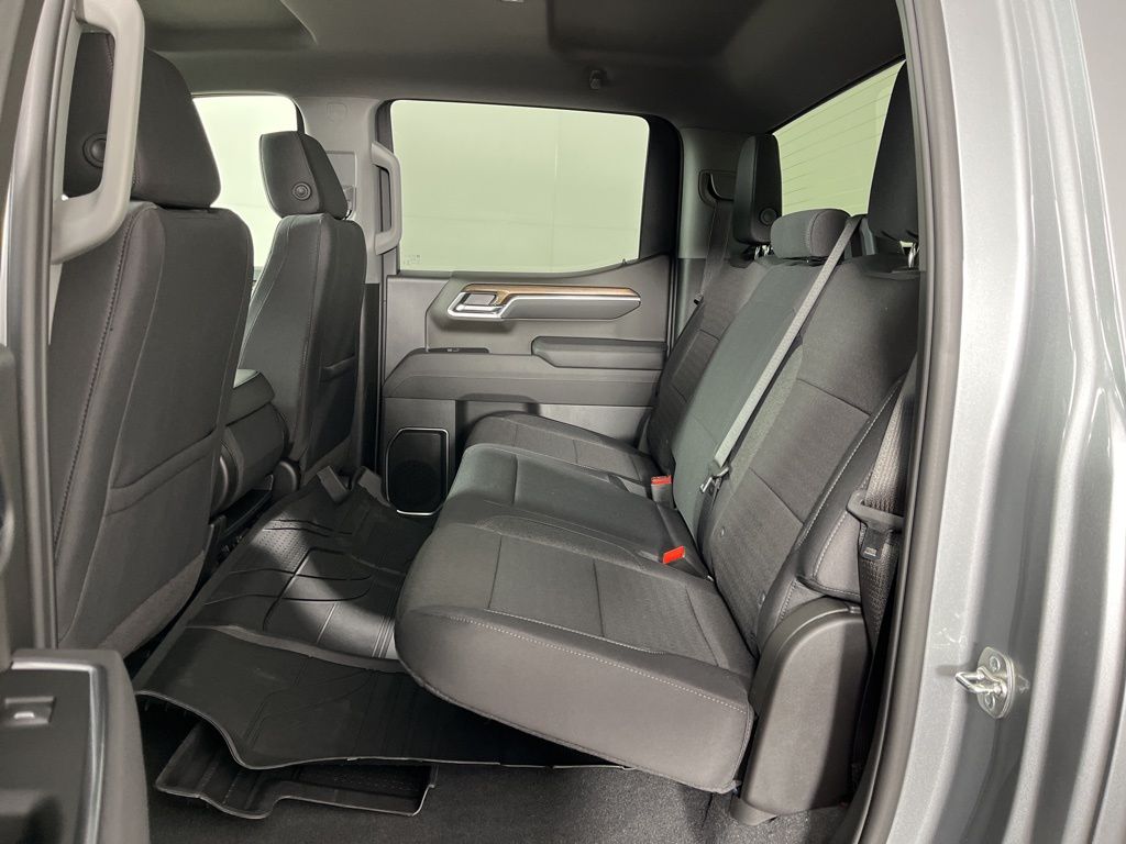 Thumbnail: 2026 Chevrolet Silverado 1500 - 21