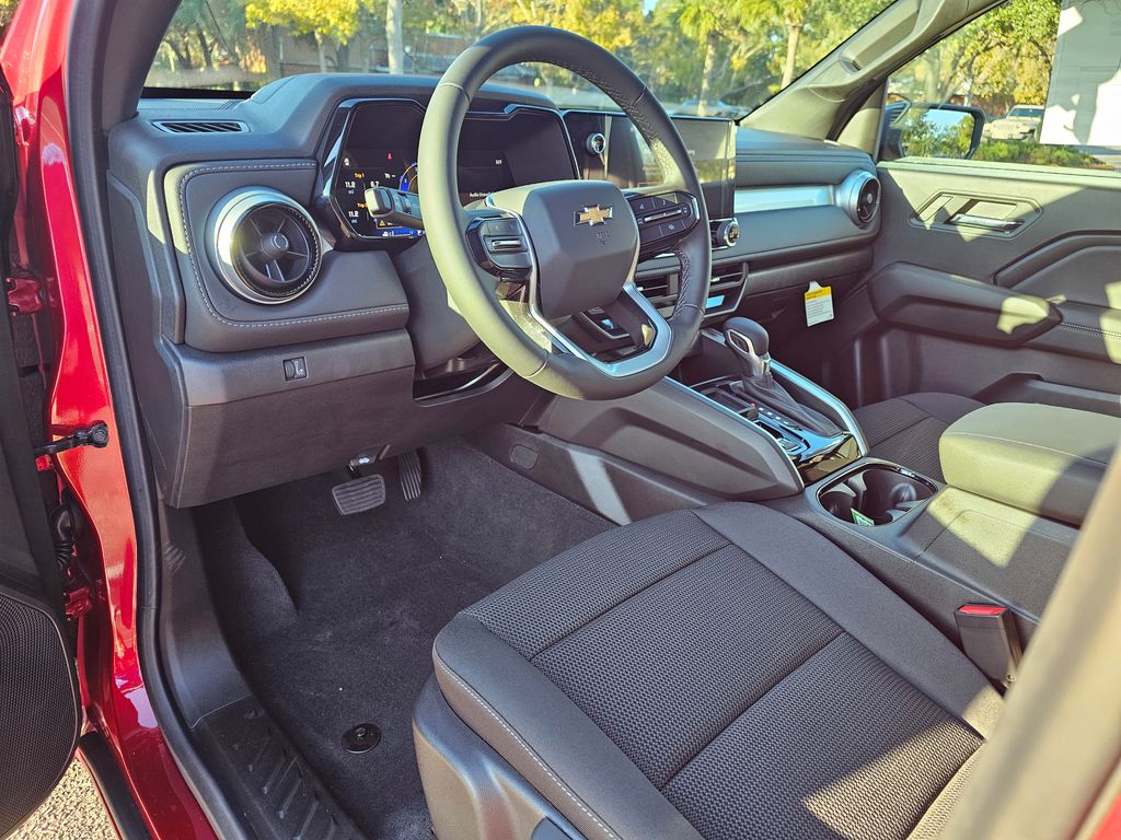 2024 Chevrolet Colorado LT 9