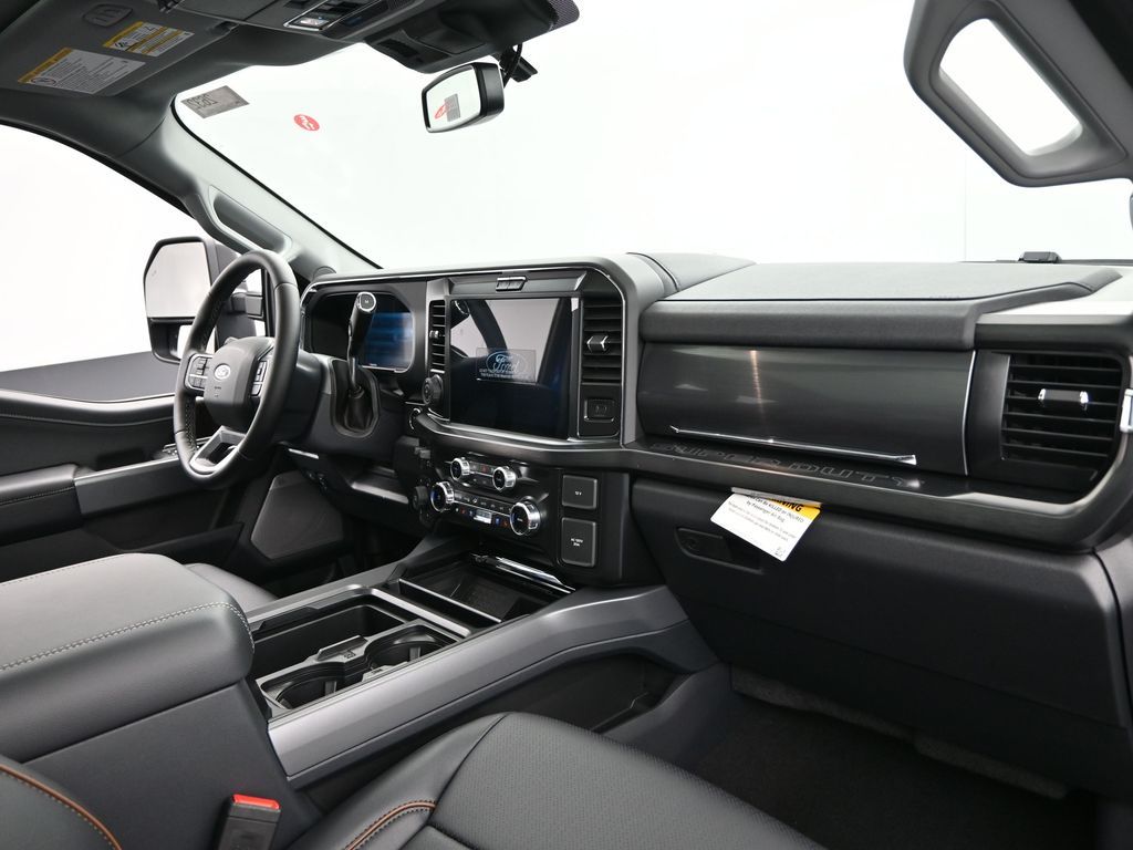 2026 Ford F-350 Lariat photo 27