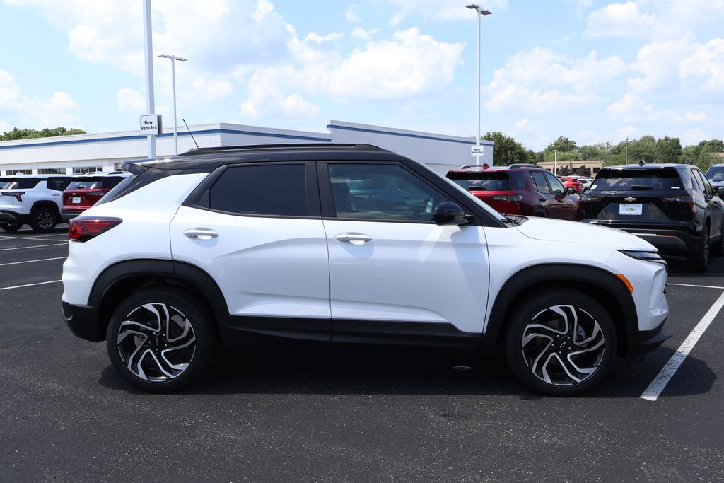 Thumbnail: 2026 Chevrolet TrailBlazer - 9